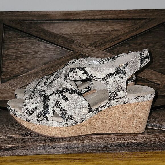 Clarks Womens Annadel Rayna Wedge Heel Sandal Taupe Synthetic Snake Print Size 8 - Picture 4 of 12